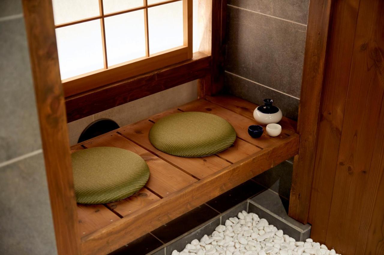 فيلا 古今 天下茶屋 With A Private Parking Lot And A Half Open-Air Bath And Direct To Kix أوساكا المظهر الخارجي الصورة